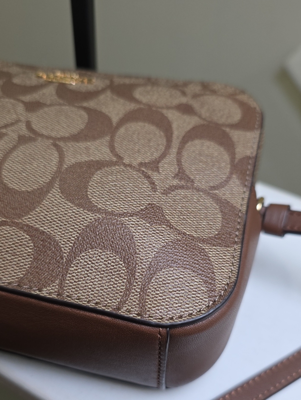 COACH 91677 Mini Camera Bag in Khaki Signature Print Goldtone Hardware Like New - Picture 10 of 16